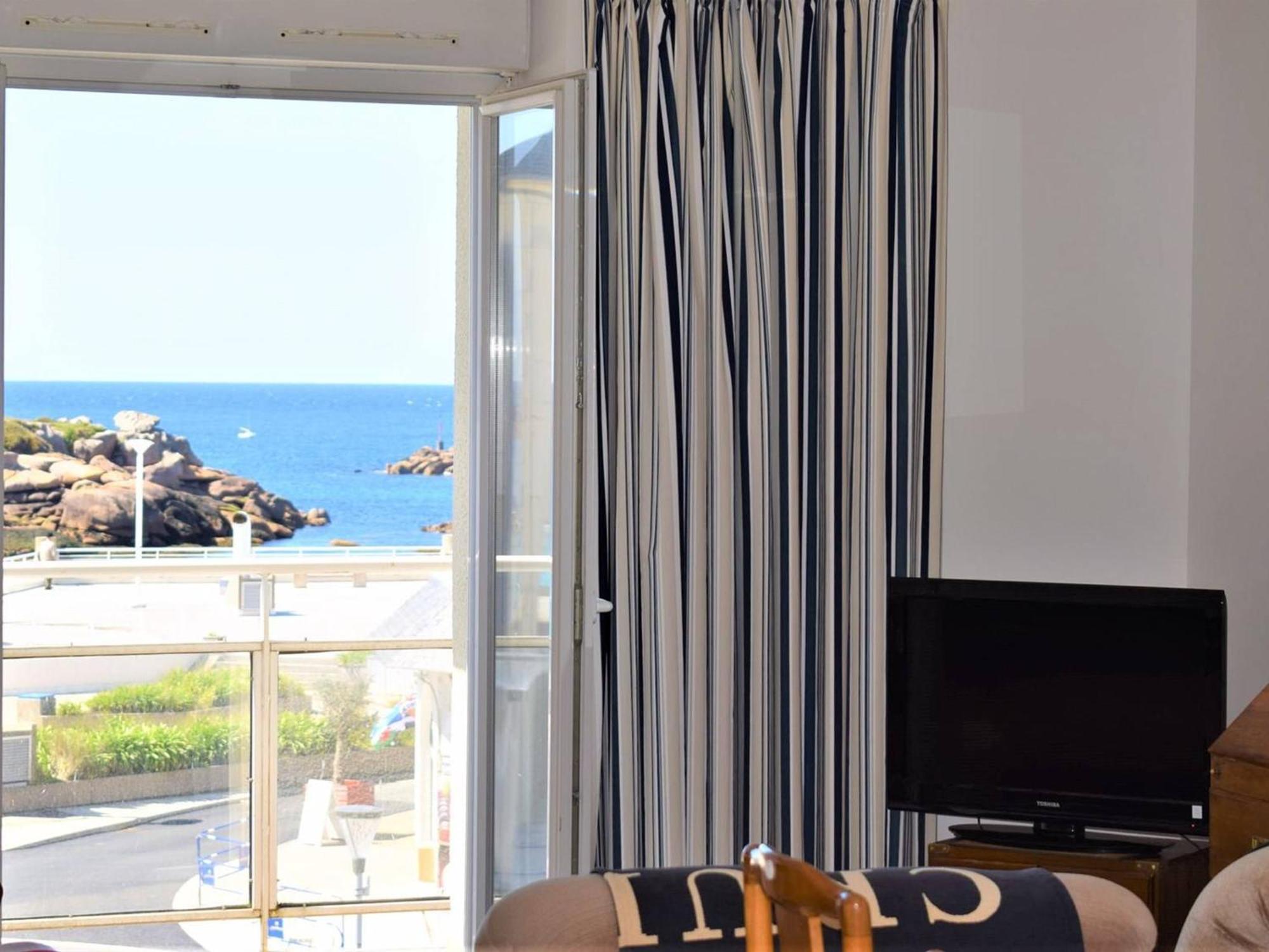 Appartement Spacieux Avec Wifi Et Parking A Tregastel, Proche Plage - Fr-1-368-18 Dış mekan fotoğraf